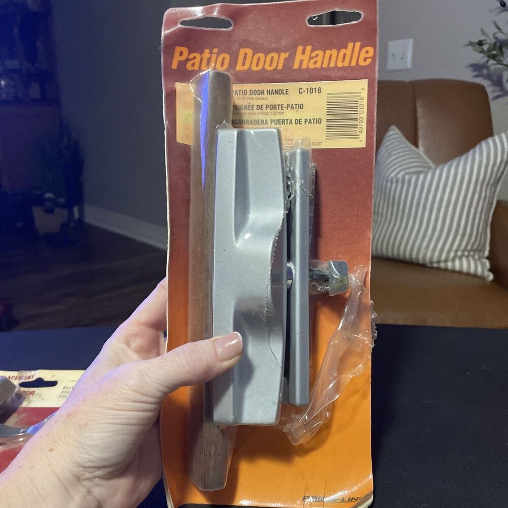 Vtg Prime Line C1018 Patio Door Locking Handle 3-15/16 in. Needs Screws